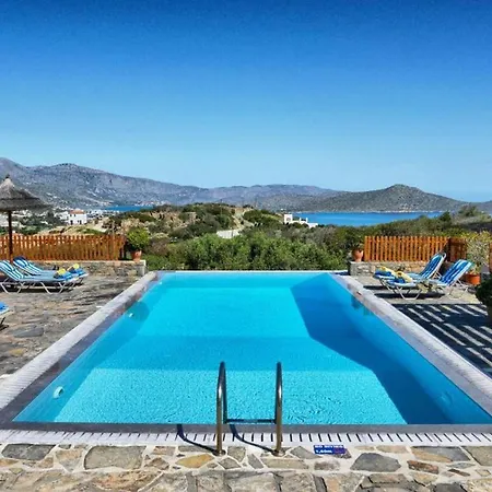 Glan Y Mor Villa